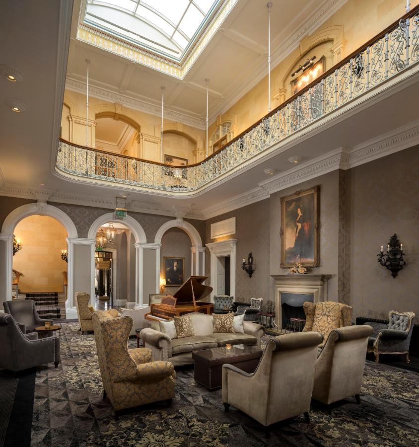 Oulton Hall Hotel, Spa & Golf Resort Leeds  Exterior foto