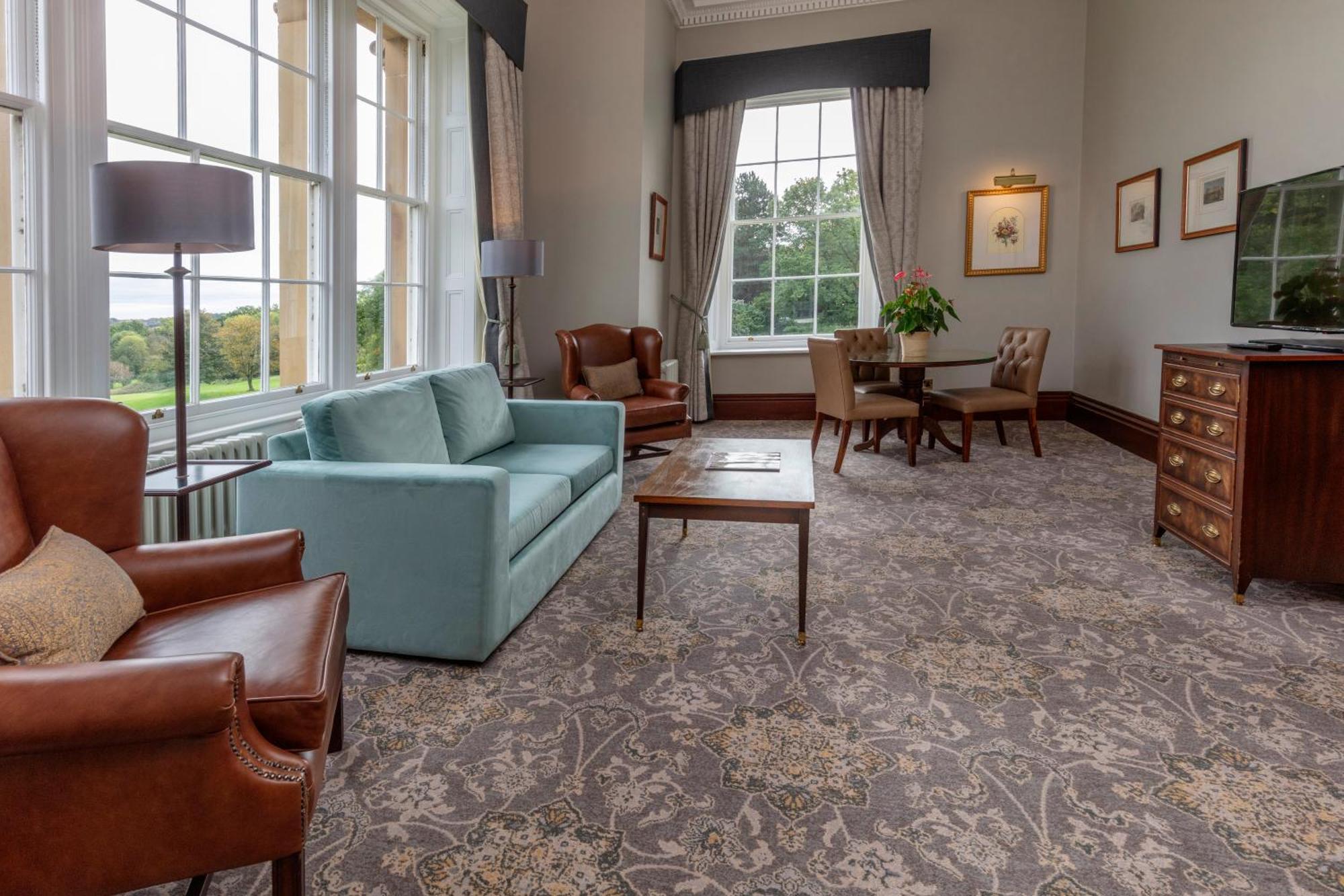 Oulton Hall Hotel, Spa & Golf Resort Leeds  Exterior foto